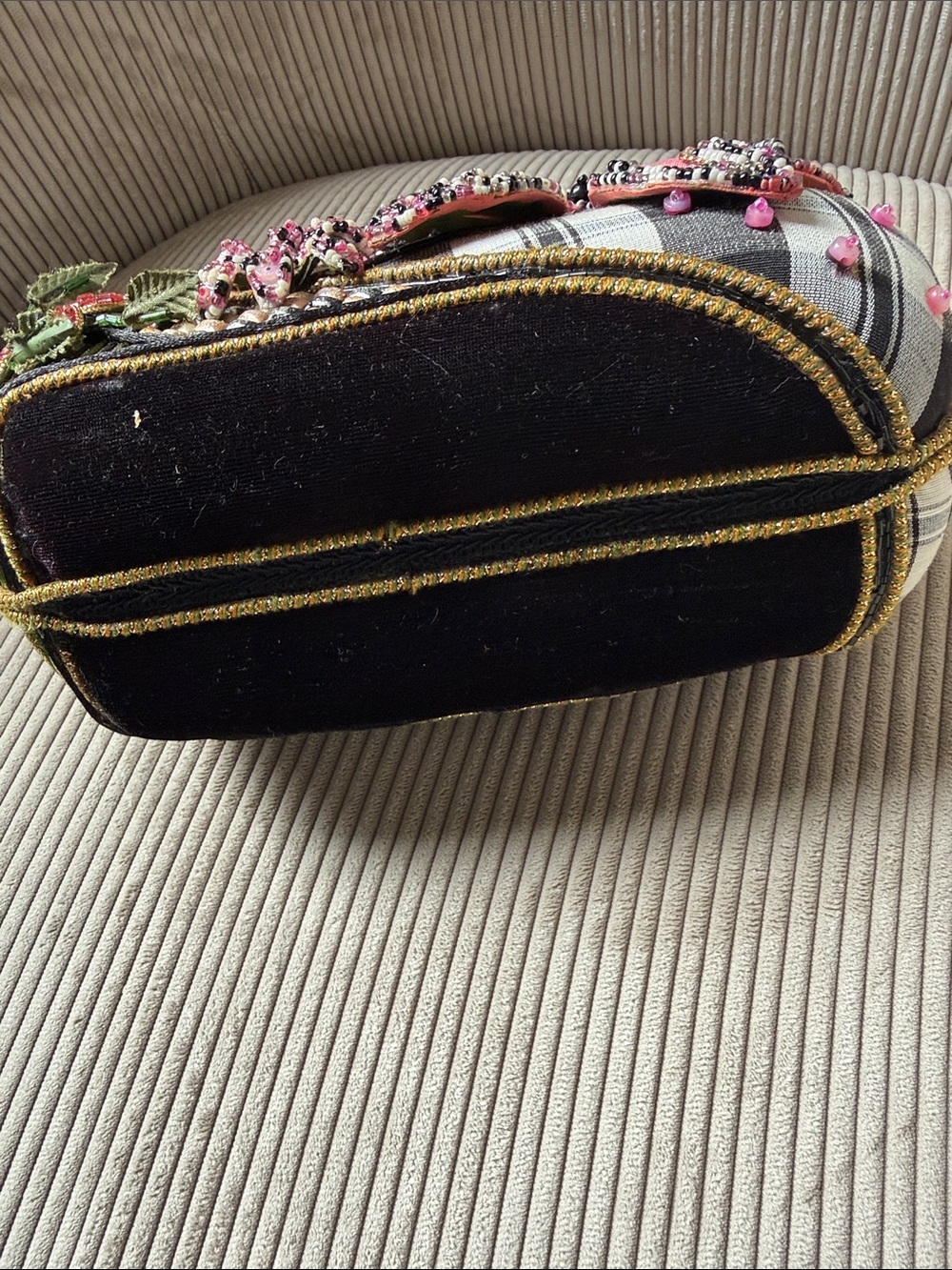 Mary Frances Floral Design Bag - Picture 9 of 9